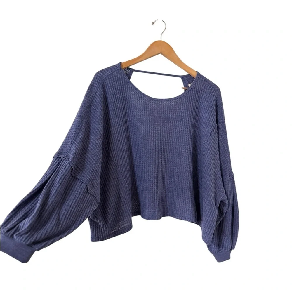 FREE PEOPLE We The Free Love Me Thermal Long Sleeve Batwing Cut Out Top Tunic